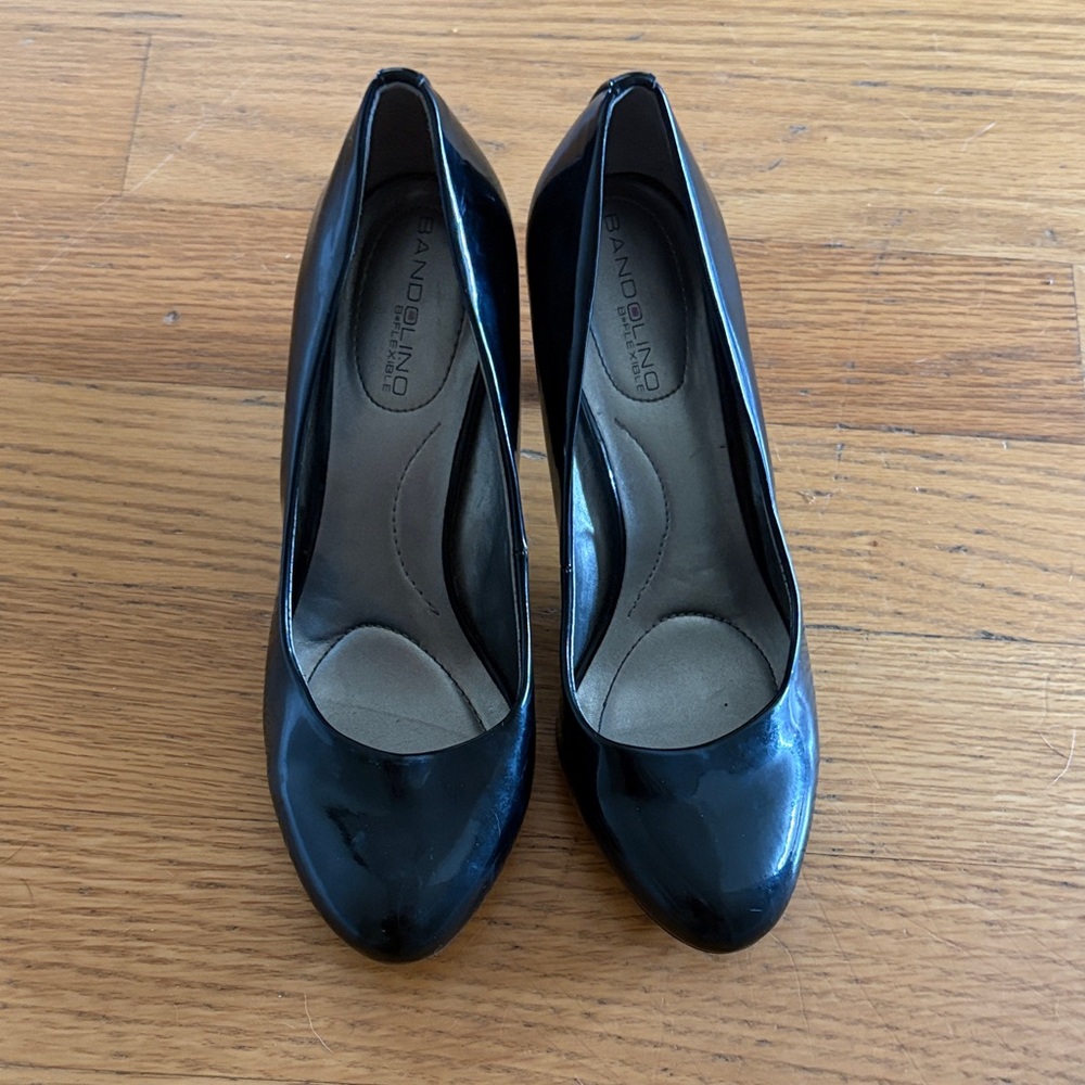 🟪2/$20 Bandolino Black Patent Heels for Women